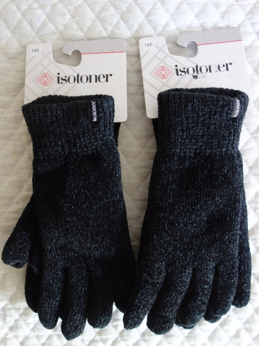 NWT $50 Two Pairs of Black Isotoner Gloves – One Size